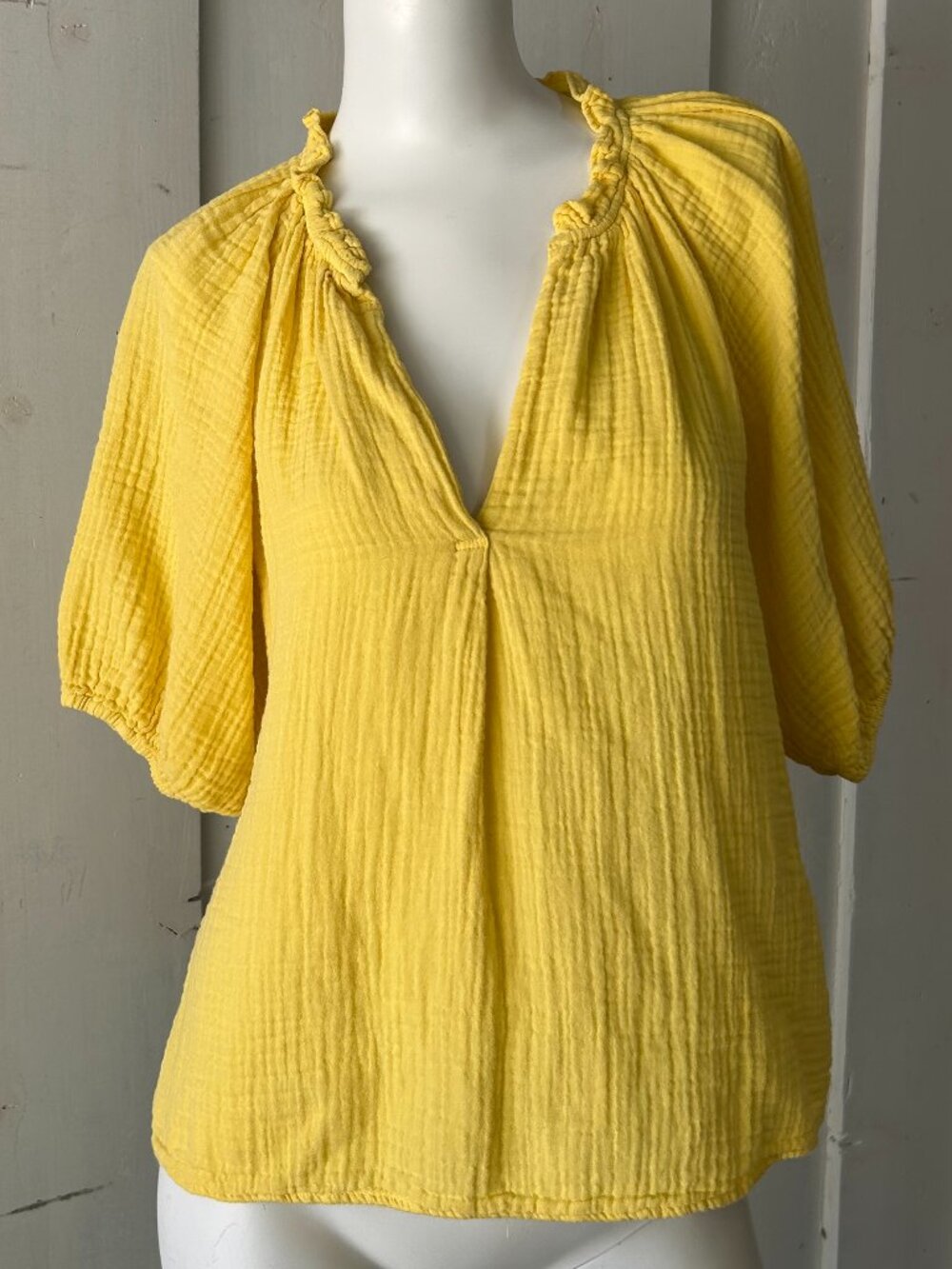 Xirena cotton gauze top